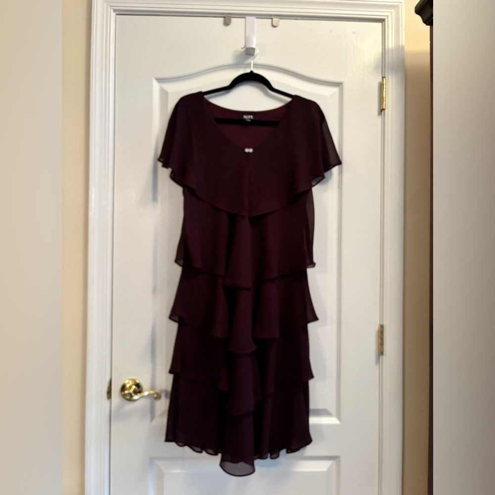 SLNY LAYERED BURGENDY DRESS SIZE 12